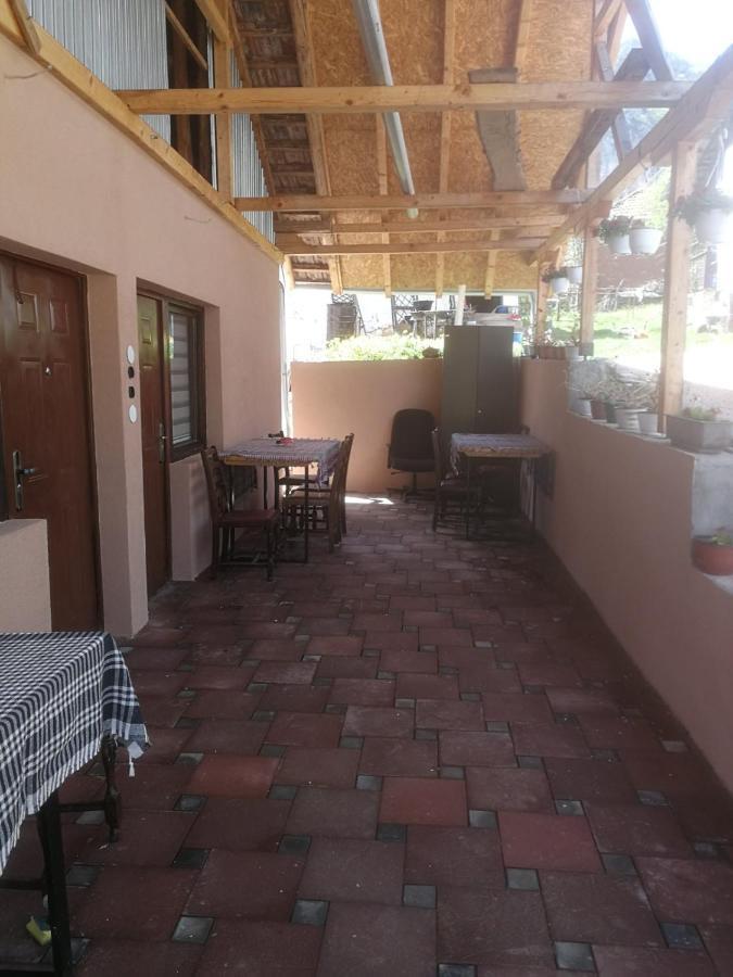Odmaraliste Vlasko Zdrelo Pirot Bagian luar foto