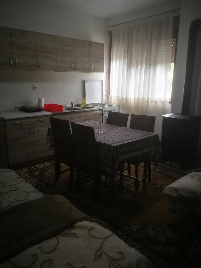 Odmaraliste Vlasko Zdrelo Pirot Bagian luar foto